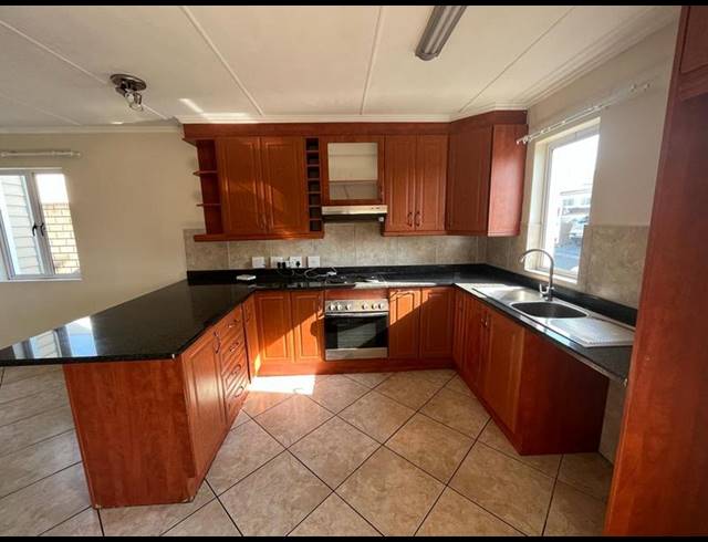 3 BEDROOM TOWNHOUSE FOR SALE IN RIVERSPRAY LIFESTYLE ESTATE